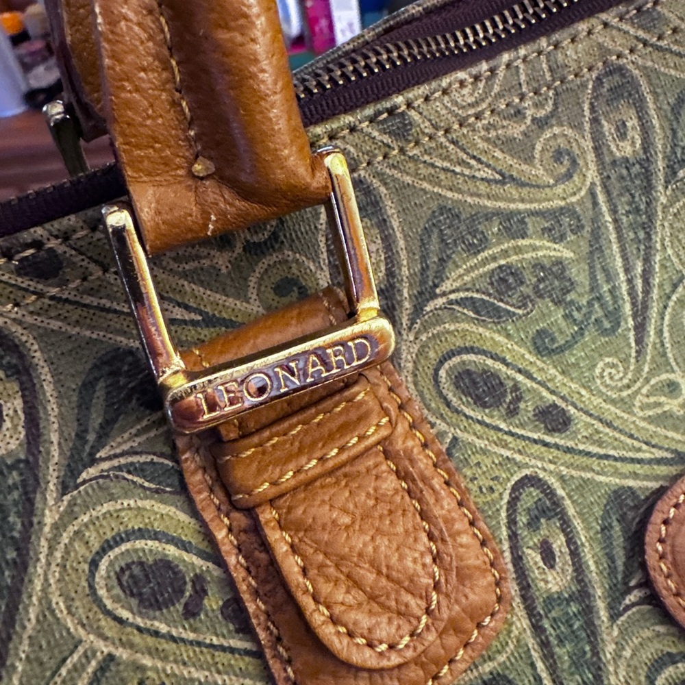 Leonard double handle vintage satchel bag with padlock, no key - Picture 12 of 16